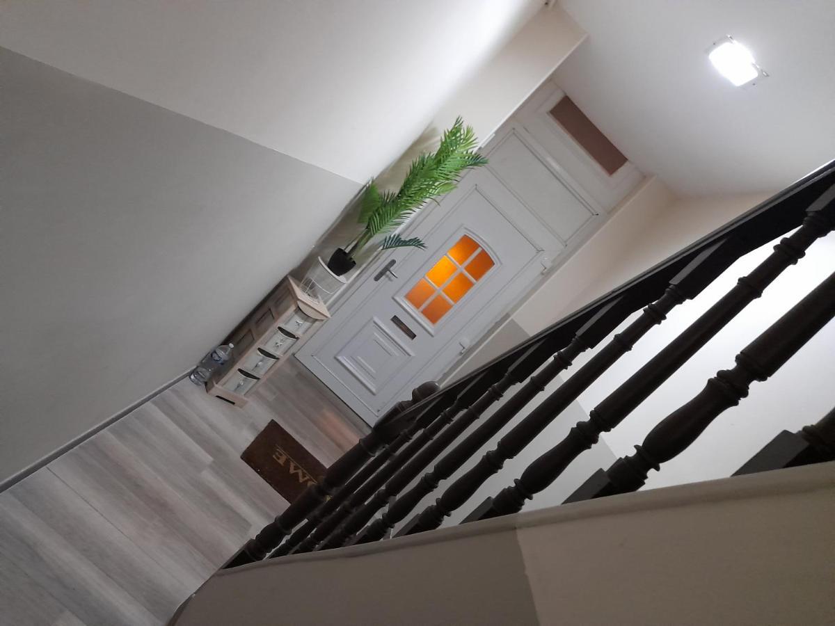 Appartement Tout Confort Καμπραί Εξωτερικό φωτογραφία